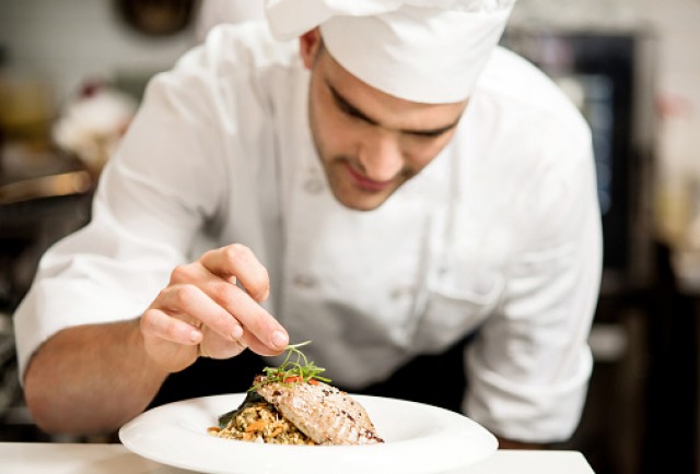 ThinkstockPhotos 479505368 Dining