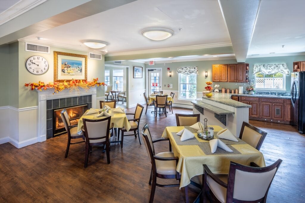 Dining room at Compass at Forestview in Meredith NH