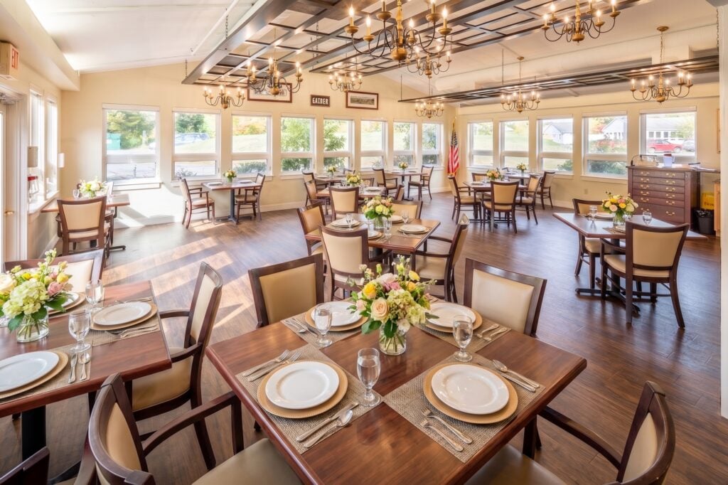 Compass at Forestview dining room